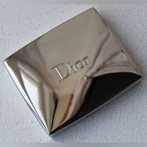 - 🌺New  Christian Dior Compact Mirror and Carry pill Case - Picture 9 of 15
